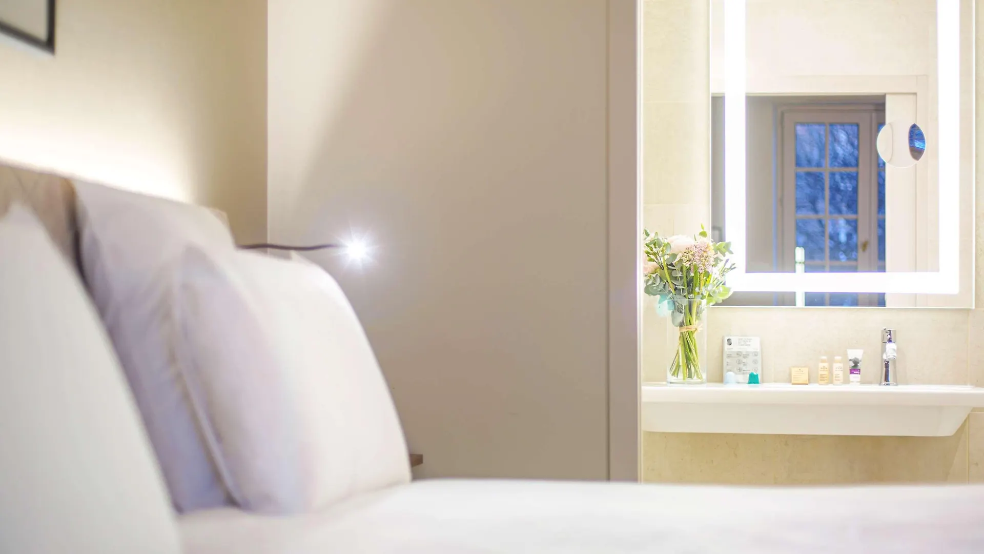 Mercure Rennes Centre Place Bretagne Hotel
