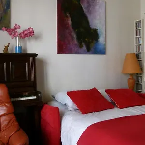 https://st-pothin-village.hotels-rhonealpes.com