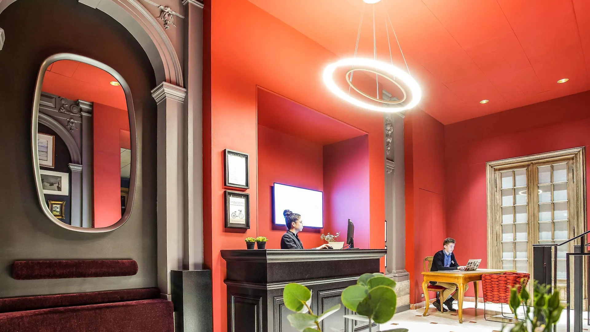 Mercure Rennes Centre Place Bretagne 4*,  Frankrig