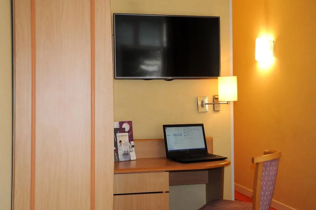 Mercure Rennes Centre Place Bretagne Hotel